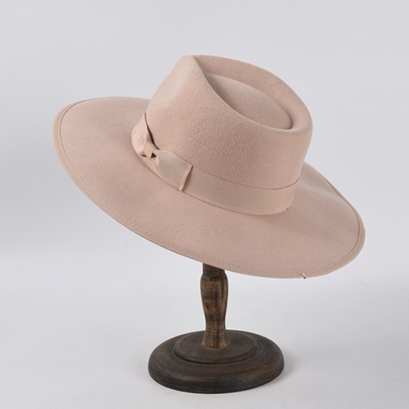 Light Taupe Wide Brim Grosgrain Band Panama Hat - Picture 4 of 10